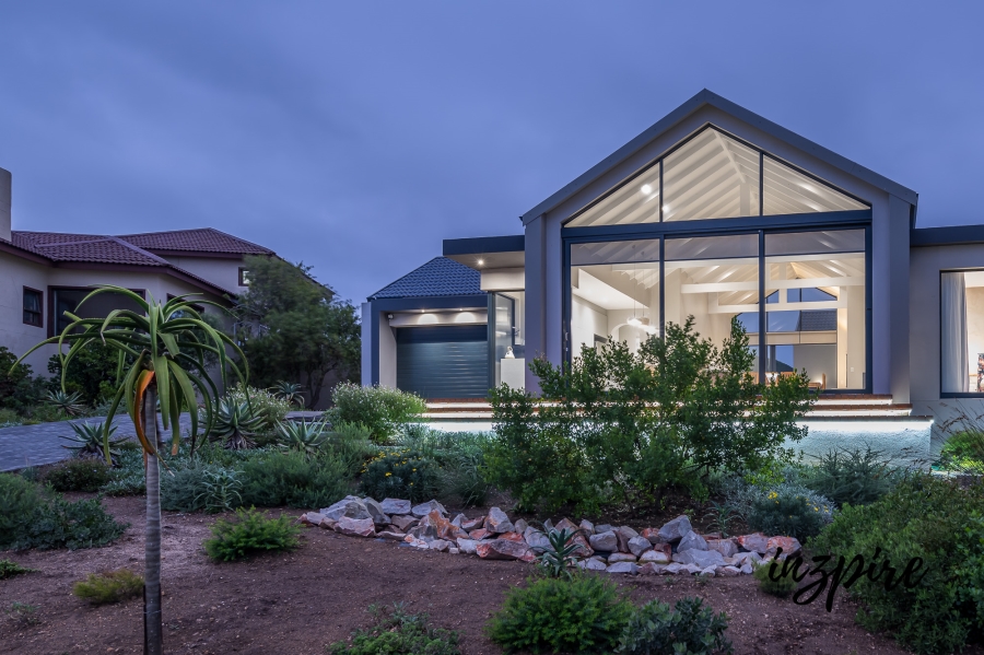 3 Bedroom Property for Sale in Village On Sea Western Cape